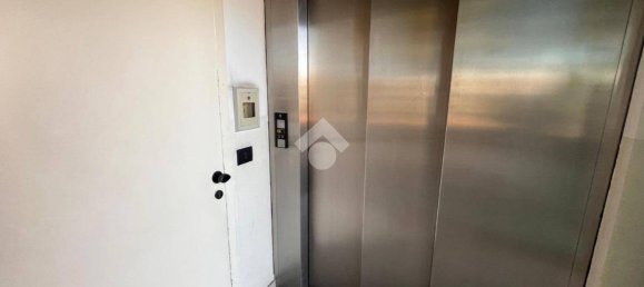 94m² Office in Pianiga, Italy No. 283131 18