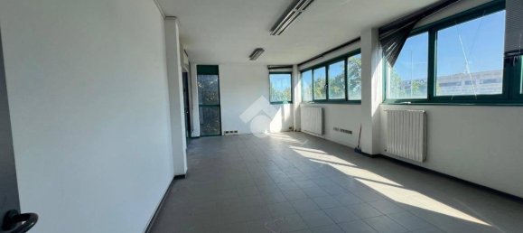 94m² Office in Pianiga, Italy No. 283131 11