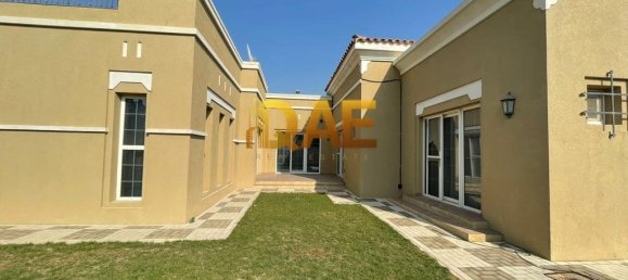 4 bedrooms Villa in Dubai, UAE No. 6694 5