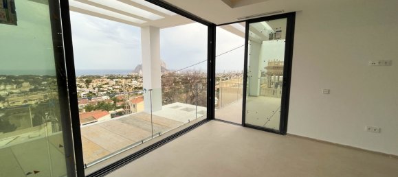 292m² Villa in Calpe, Spain No. 13697 12