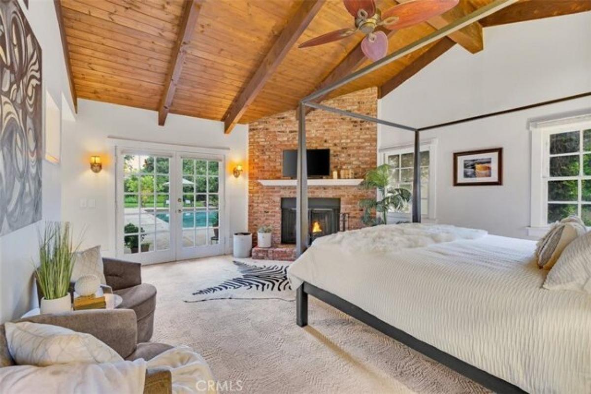 Casa de 4 dormitorios en Woodland Hills, USA No. 438471