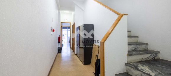 322m² Building in Porto, Portugal No. 145275 17