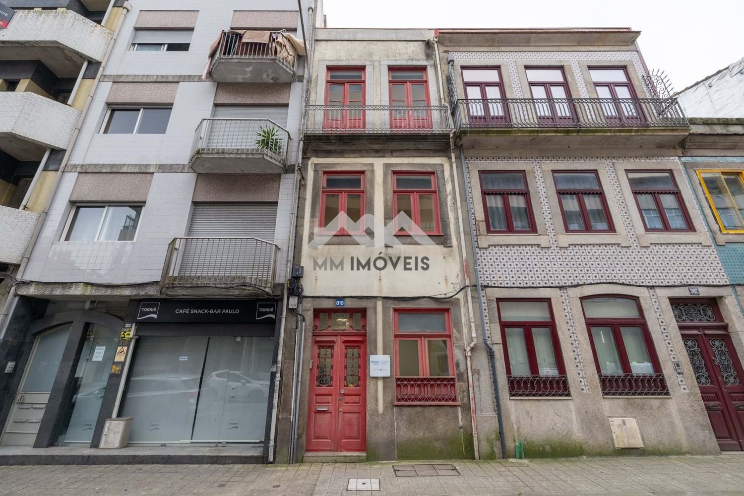 322m² Building in Porto, Portugal No. 145275