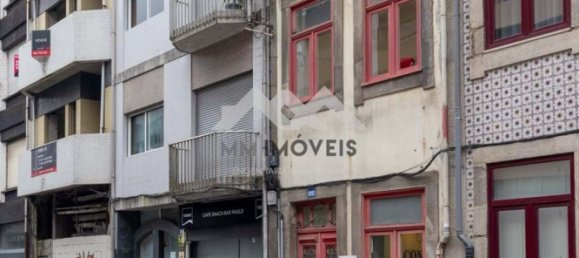 322m² Building in Porto, Portugal No. 145275 4