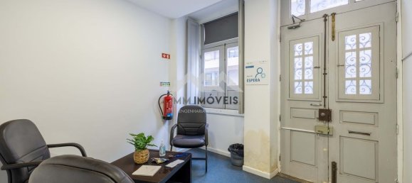 322m² Building in Porto, Portugal No. 145275 5