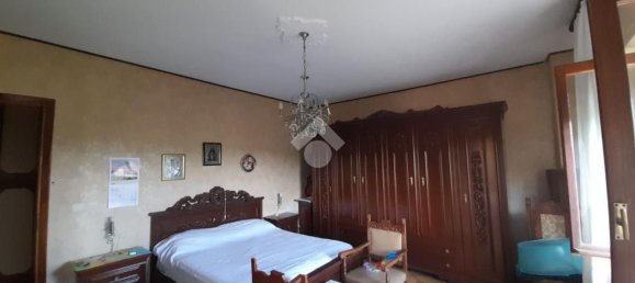 7 rooms House in Rocca Canavese, Italy No. 161025 3