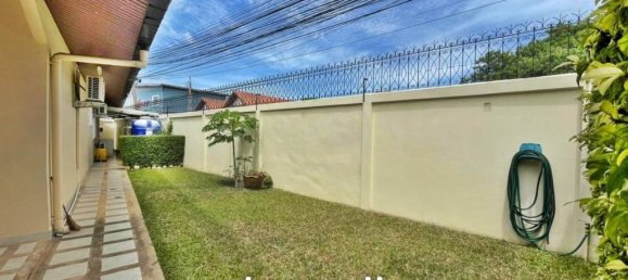 4 bedrooms Cafe / restaurant in Bang Lamung, Thailand No. 15667 9