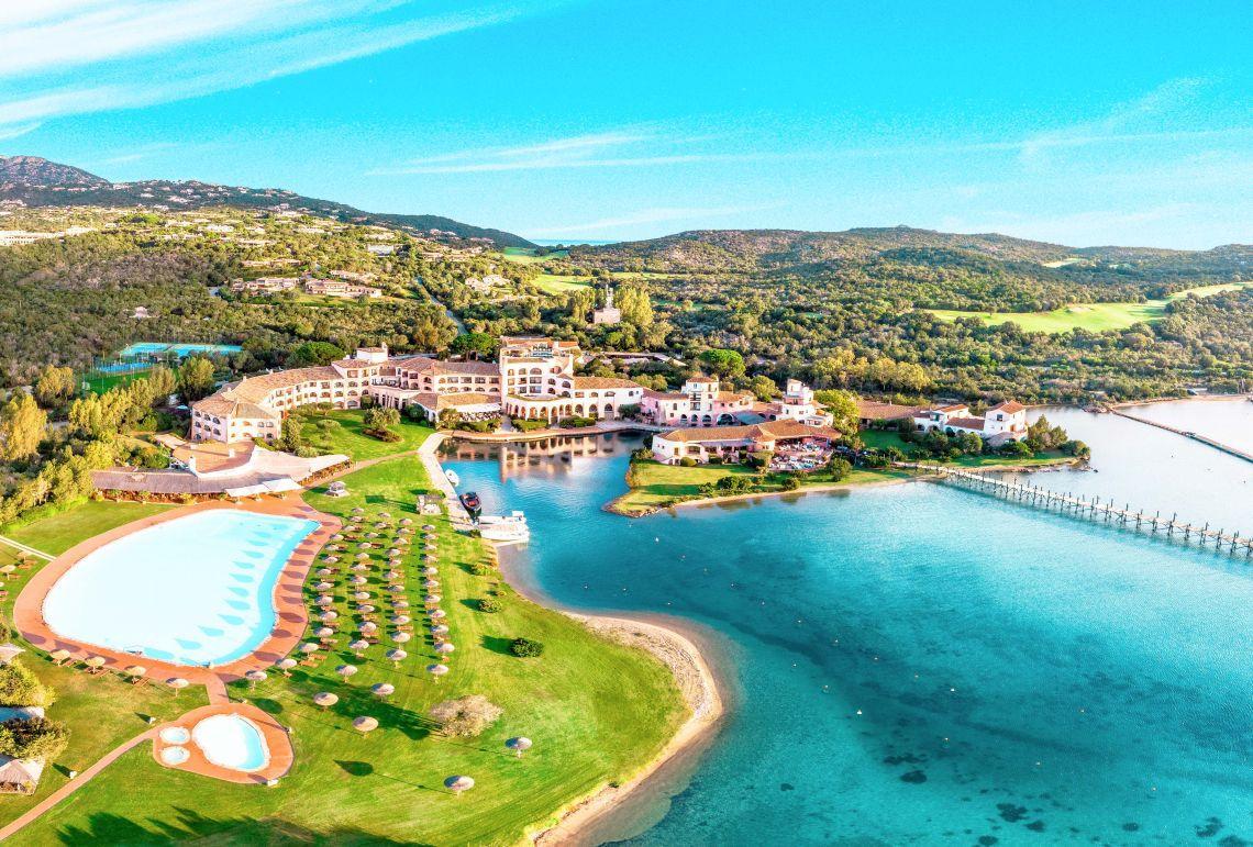 5 rooms Villa in Arzachena, Italy No. 230713