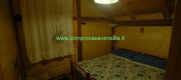 Дом с 6 комнатами в Валь ди Зольдо, Италия № 238250 24