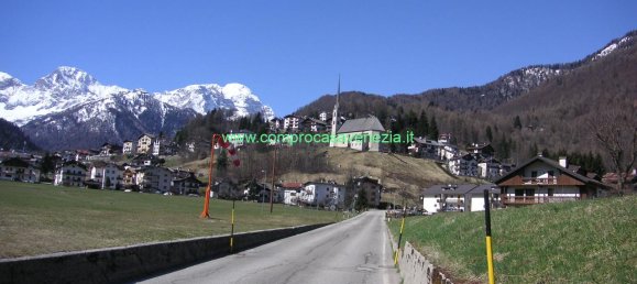 Дом с 6 комнатами в Валь ди Зольдо, Италия № 238250 32