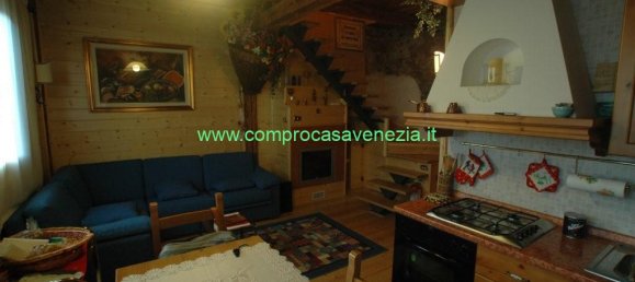 Дом с 6 комнатами в Валь ди Зольдо, Италия № 238250 9