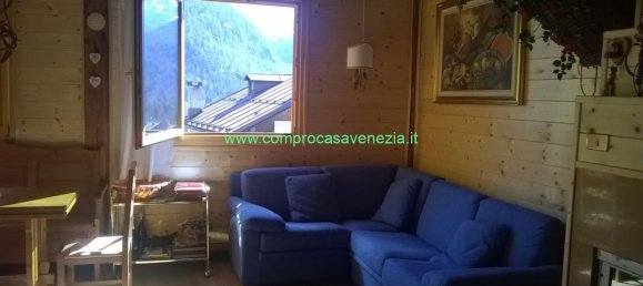 Дом с 6 комнатами в Валь ди Зольдо, Италия № 238250 13