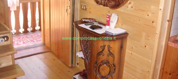 Дом с 6 комнатами в Валь ди Зольдо, Италия № 238250 8