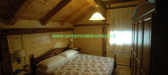 Дом с 6 комнатами в Валь ди Зольдо, Италия № 238250 18