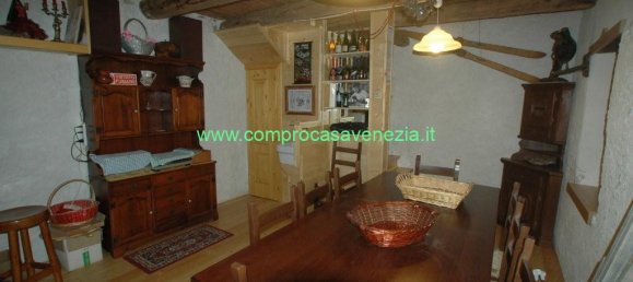 Дом с 6 комнатами в Валь ди Зольдо, Италия № 238250 14