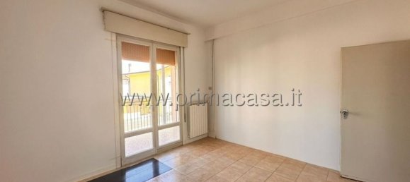 2 rooms Apartment in Jesolo, Italy No. 202061 2