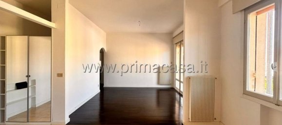 2 rooms Apartment in Jesolo, Italy No. 202061 11