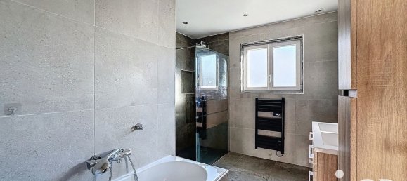 3 bedrooms House in Vittel, France No. 43383 6