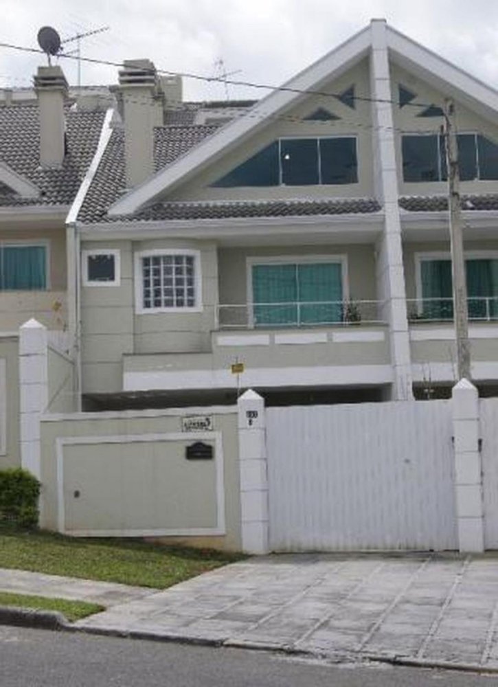 3 bedrooms House in Curitiba, Brazil No. 520017