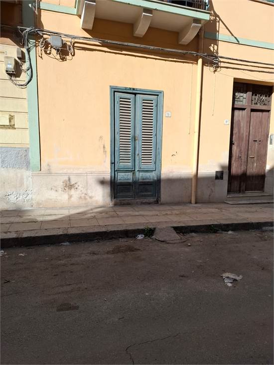 3 rooms Apartment in Palermo, Italy No. 77115