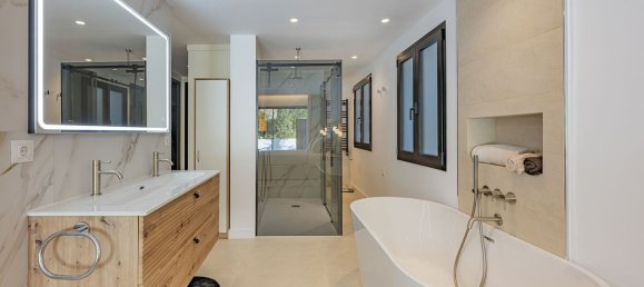 3 bedrooms Apartment in Marbella, Spain No. 122429 4