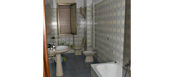 Квартира с 2 спальнями в Латиано, Италия № 252677 4