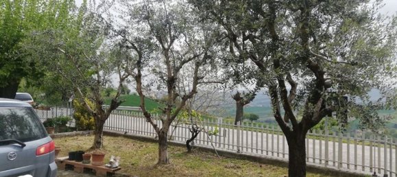 Casa de 9 habitaciónes en Arcevia, Italy No. 253901 2