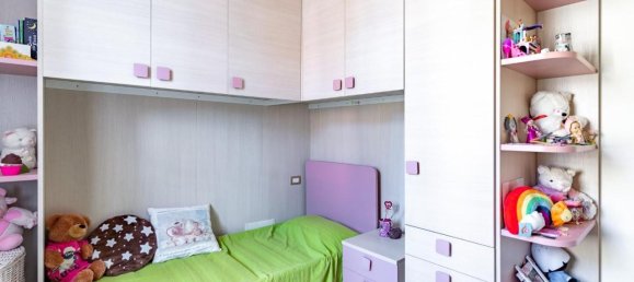 Дом с 6 комнатами в Эмполи, Италия № 79037 14