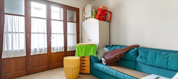 Дом с 6 комнатами в Эмполи, Италия № 79037 28