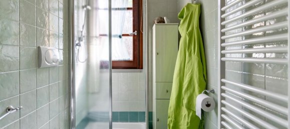 Дом с 6 комнатами в Эмполи, Италия № 79037 11