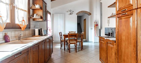 Дом с 6 комнатами в Эмполи, Италия № 79037 26