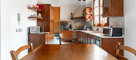 Дом с 6 комнатами в Эмполи, Италия № 79037 24