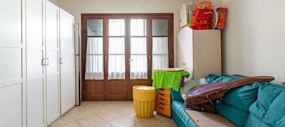 Дом с 6 комнатами в Эмполи, Италия № 79037 27