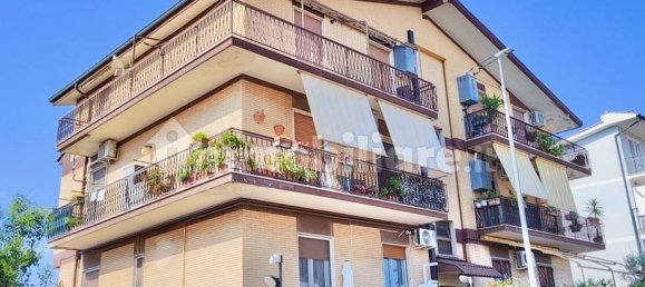 2 bedrooms Apartment in Rome, Italy No. 14676 18