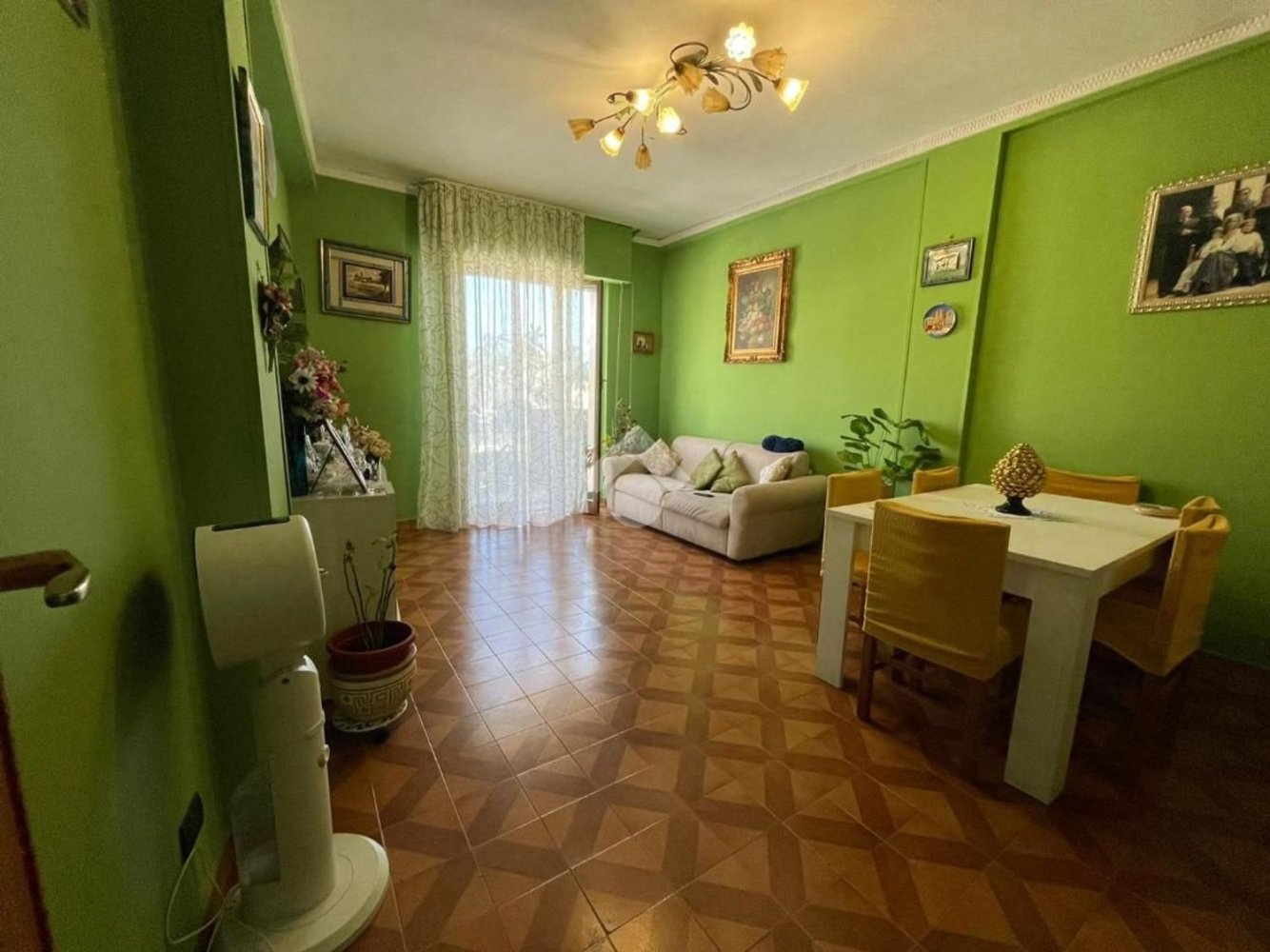 3 Schlafzimmer Wohnung in Palermo, Italy, Nr. 348444