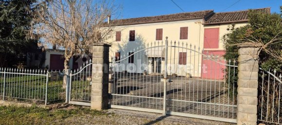 3 Schlafzimmer Haus in Pressana, Italy, Nr. 206909 5