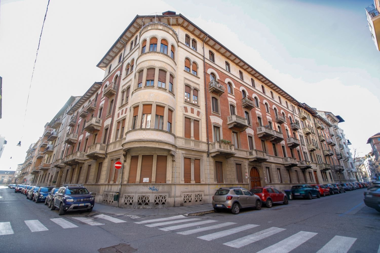 115m² Office in Turin, Italy No. 211049