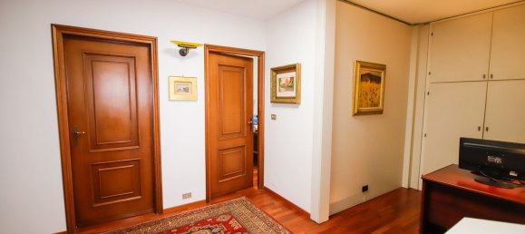 115m² Office in Turin, Italy No. 211049 23