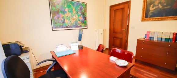 115m² Office in Turin, Italy No. 211049 11