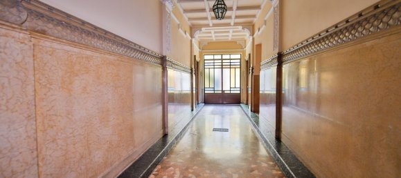 115m² Office in Turin, Italy No. 211049 4