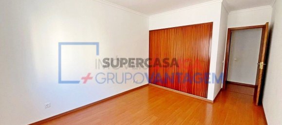 2 Schlafzimmer Wohnung in Barreiro, Portugal, Nr. 209757 3