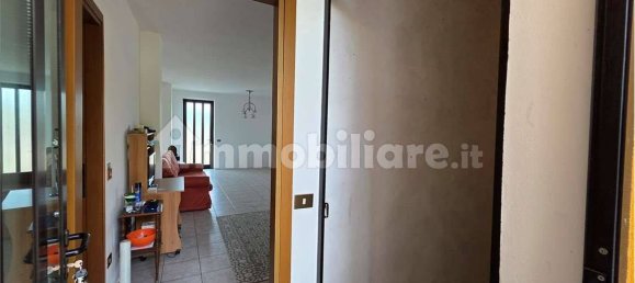 3 Schlafzimmer Villa in Borgo Ticino, Italy, Nr. 281505 24