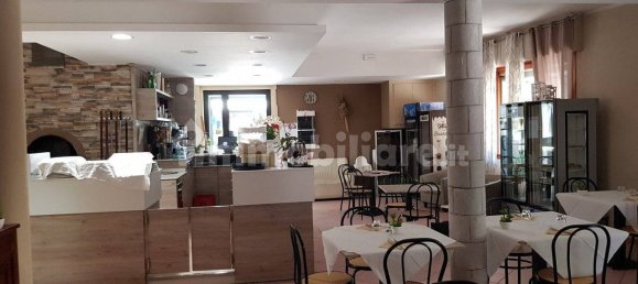 4غرفة عقار تجاري في Ravarino, Italy رقم 117557 2