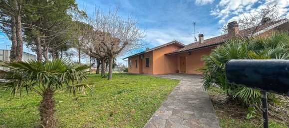 Вилла с 9 комнатами в Карточето, Италия № 17437 2