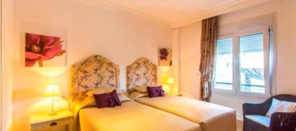 3 bedrooms Villa in Marbella, Spain No. 2542 5