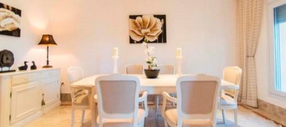 3 bedrooms Villa in Marbella, Spain No. 2542 10