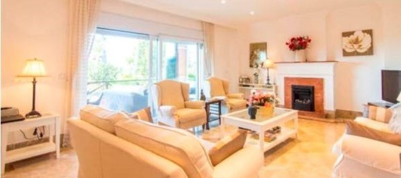 3 bedrooms Villa in Marbella, Spain No. 2542 4