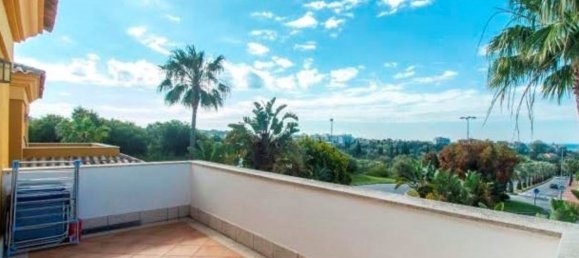 3 bedrooms Villa in Marbella, Spain No. 2542 12