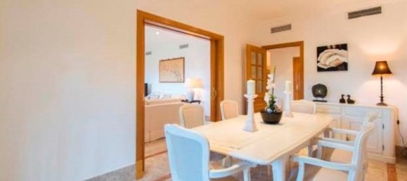 3 bedrooms Villa in Marbella, Spain No. 2542 9
