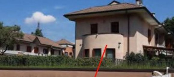 Villa de 4 divisões em Arese, Italy N.º 96324 2